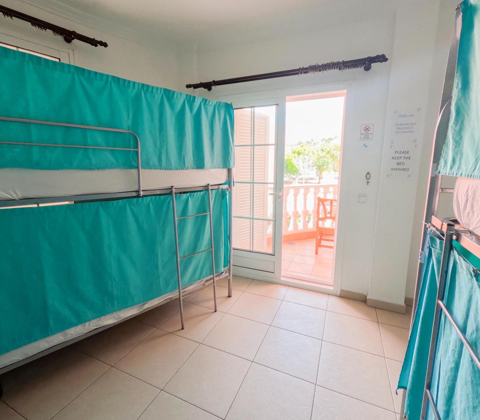 Duque Nest Hostel Costa Adeje  Ngoại thất bức ảnh
