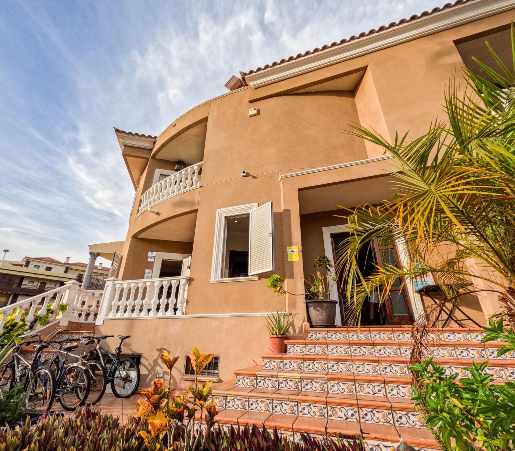 Duque Nest Hostel Costa Adeje  Ngoại thất bức ảnh
